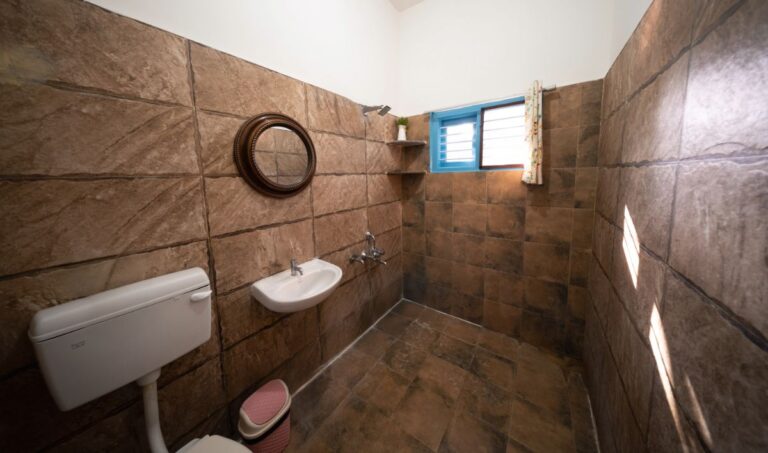Rivera-backwaters-resort-in-myuru-mysore